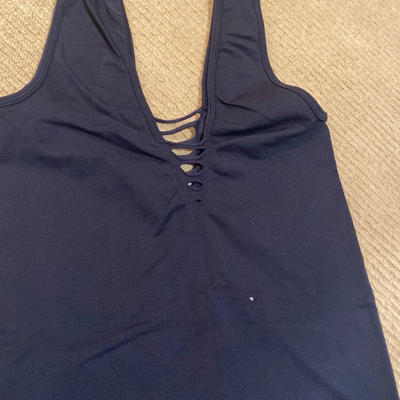 4/$10✨ spandex tank top - Picture 3 of 3